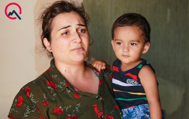 Onlar tavansız evdə yaşayır, qapısız eyvana çıxırlar